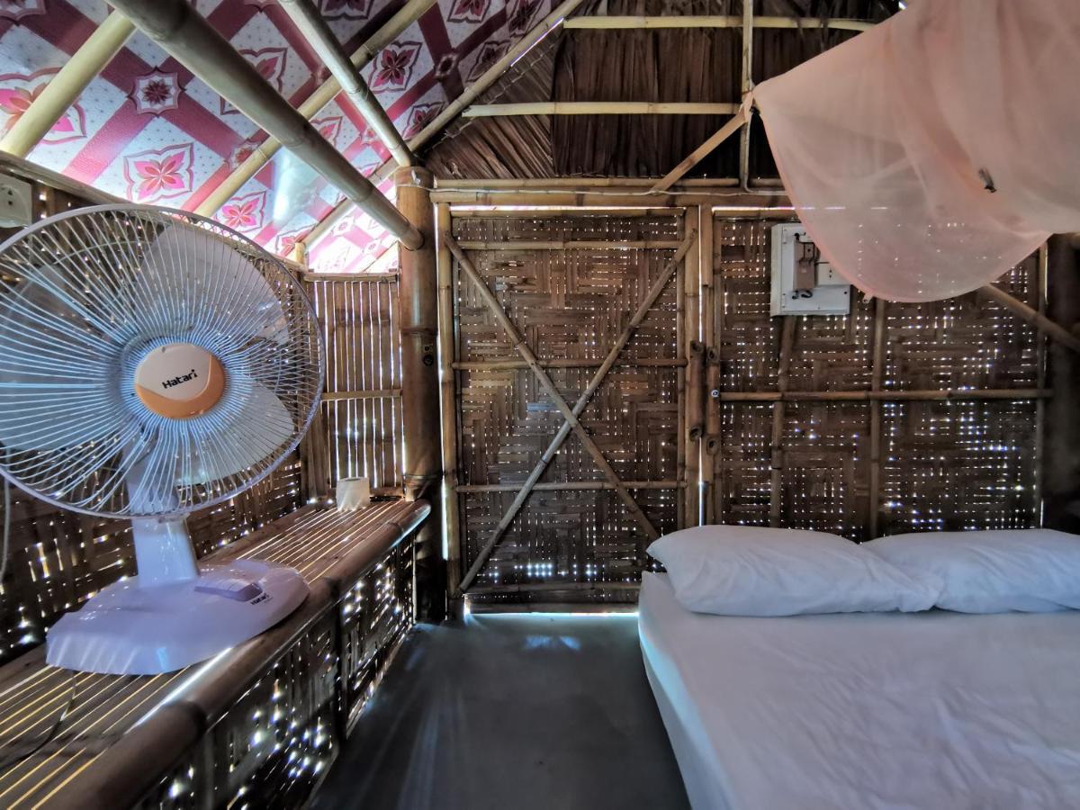 Phuhaya Bamboo Bungalows Ko Lanta Екстериор снимка