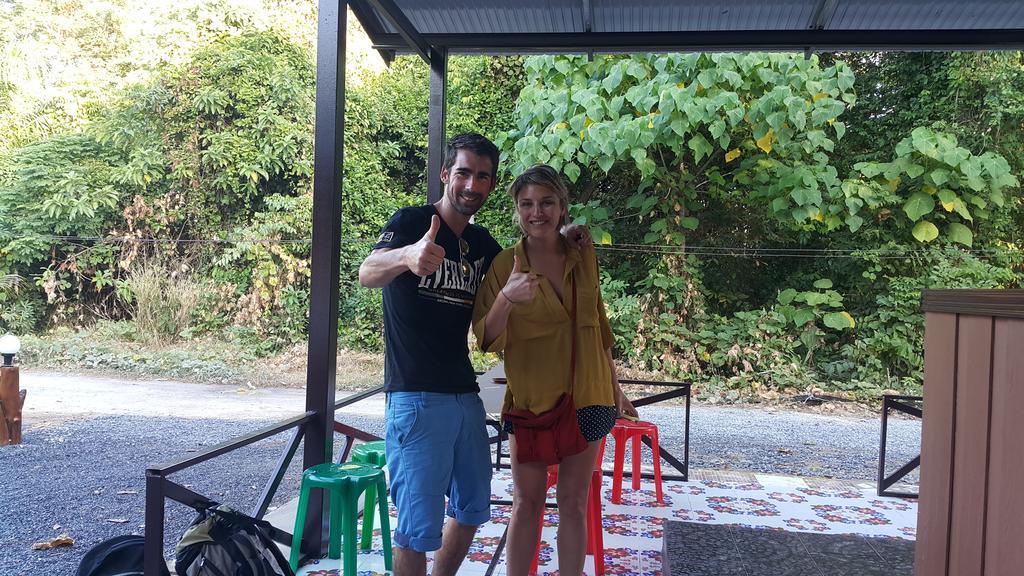 Phuhaya Bamboo Bungalows Ko Lanta Екстериор снимка